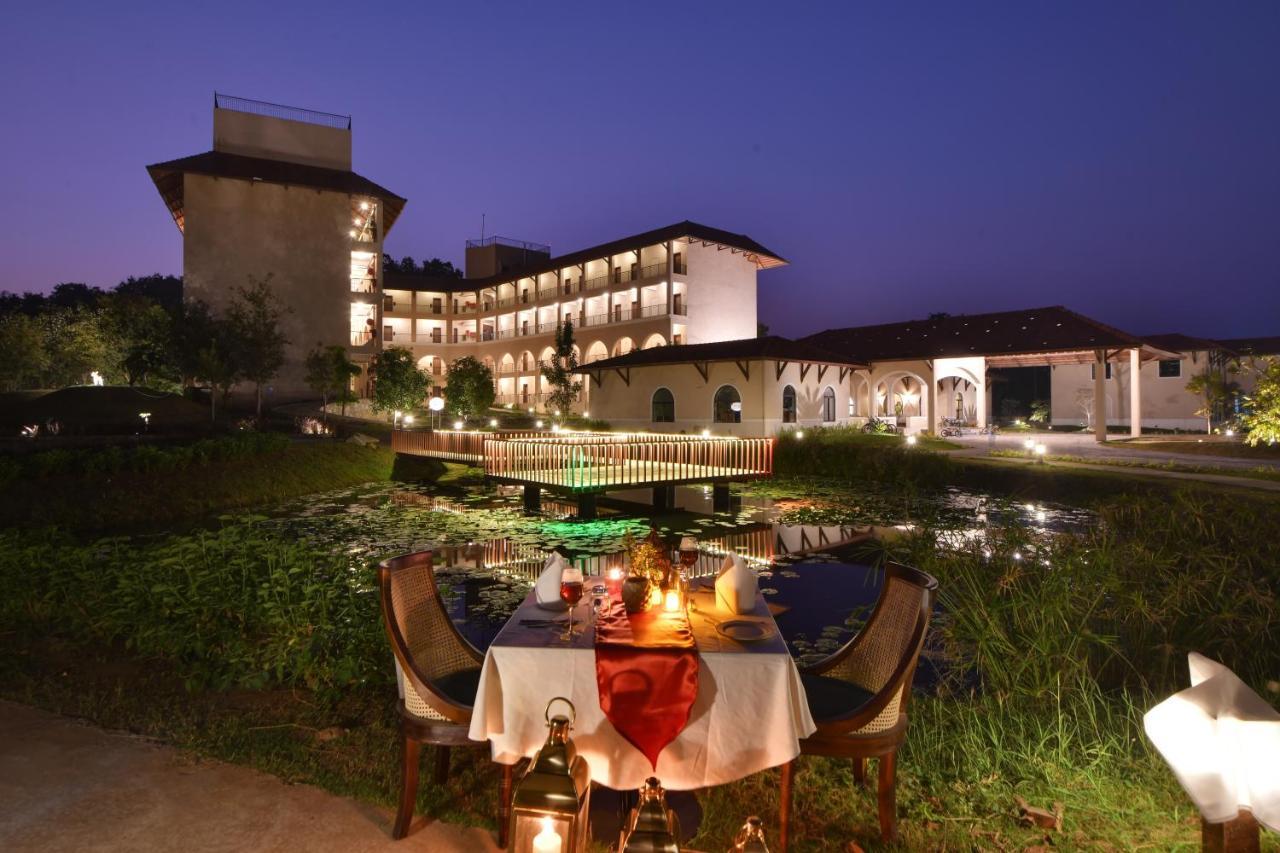 Bhanu The Fern Forest Resort & Spa, Jambughoda Ngoại thất bức ảnh