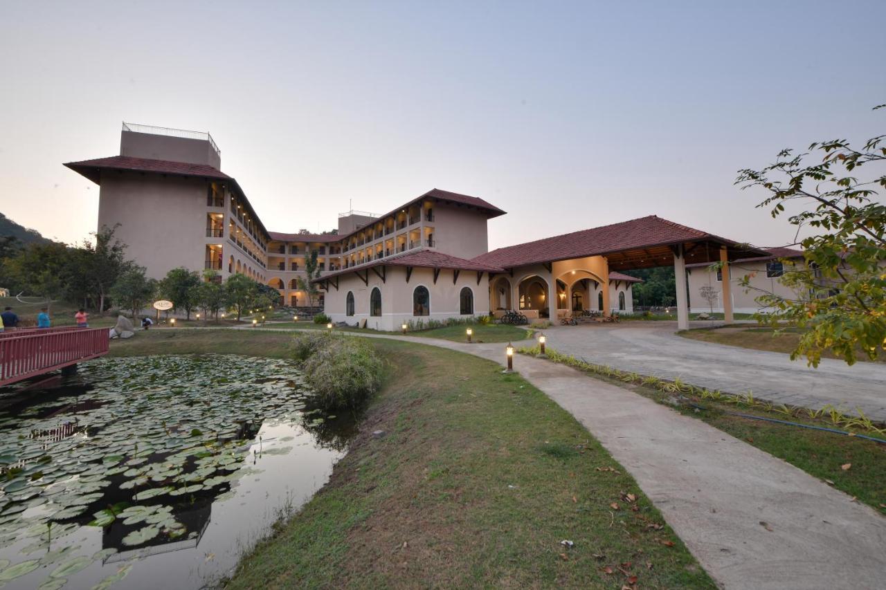 Bhanu The Fern Forest Resort & Spa, Jambughoda Ngoại thất bức ảnh