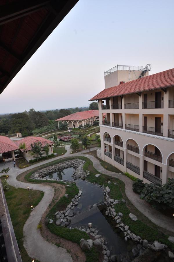Bhanu The Fern Forest Resort & Spa, Jambughoda Ngoại thất bức ảnh