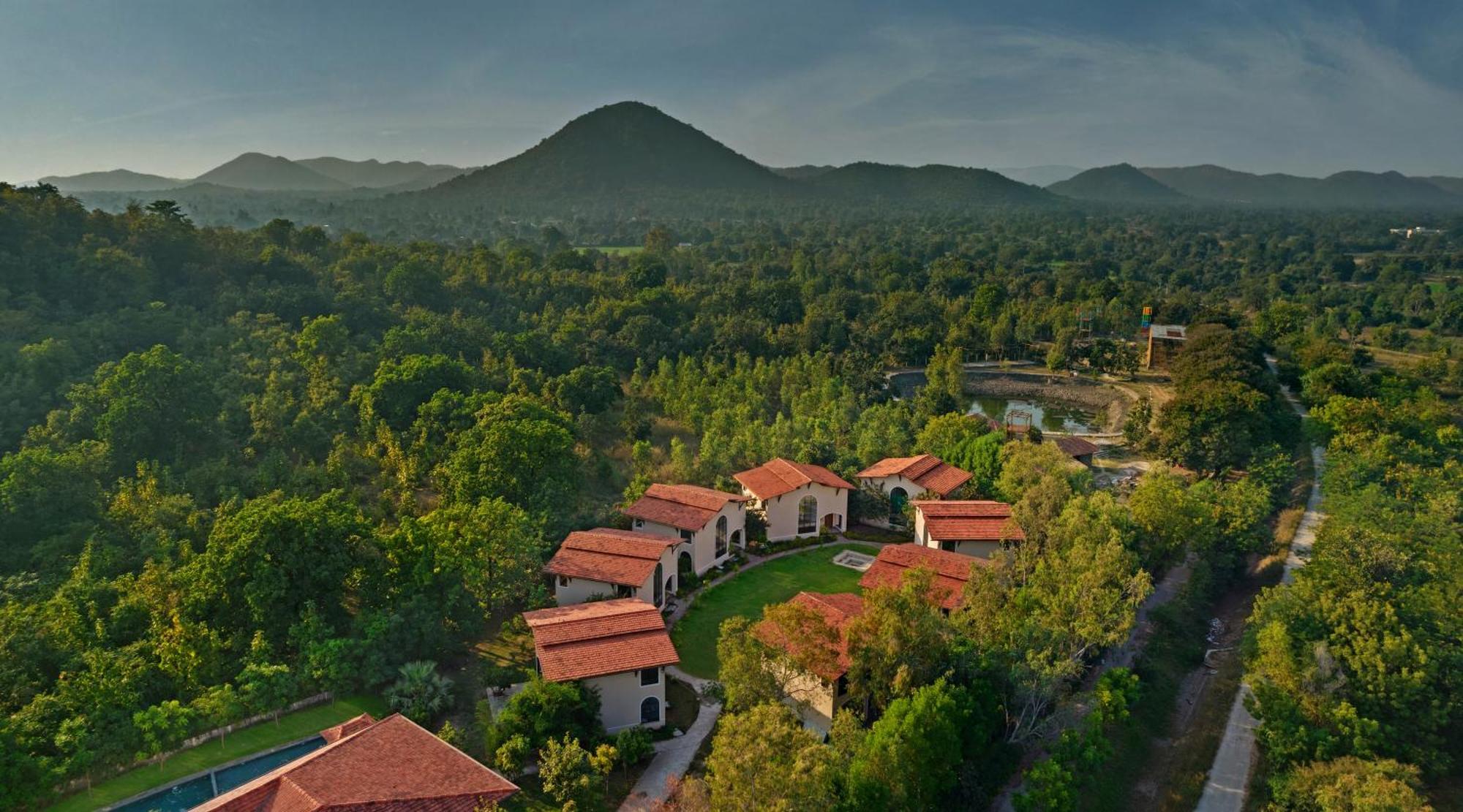 Bhanu The Fern Forest Resort & Spa, Jambughoda Ngoại thất bức ảnh